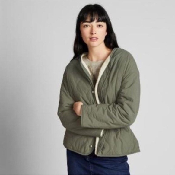 NWT Uniqlo Women’s Pile Lined Fleece Quilted Reversible Jacket Olive Green- M - Picture 1 of 9
